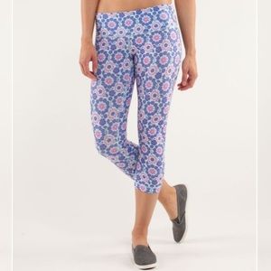 Lululemon Wunder Under Crop Twiggy Print Size 6